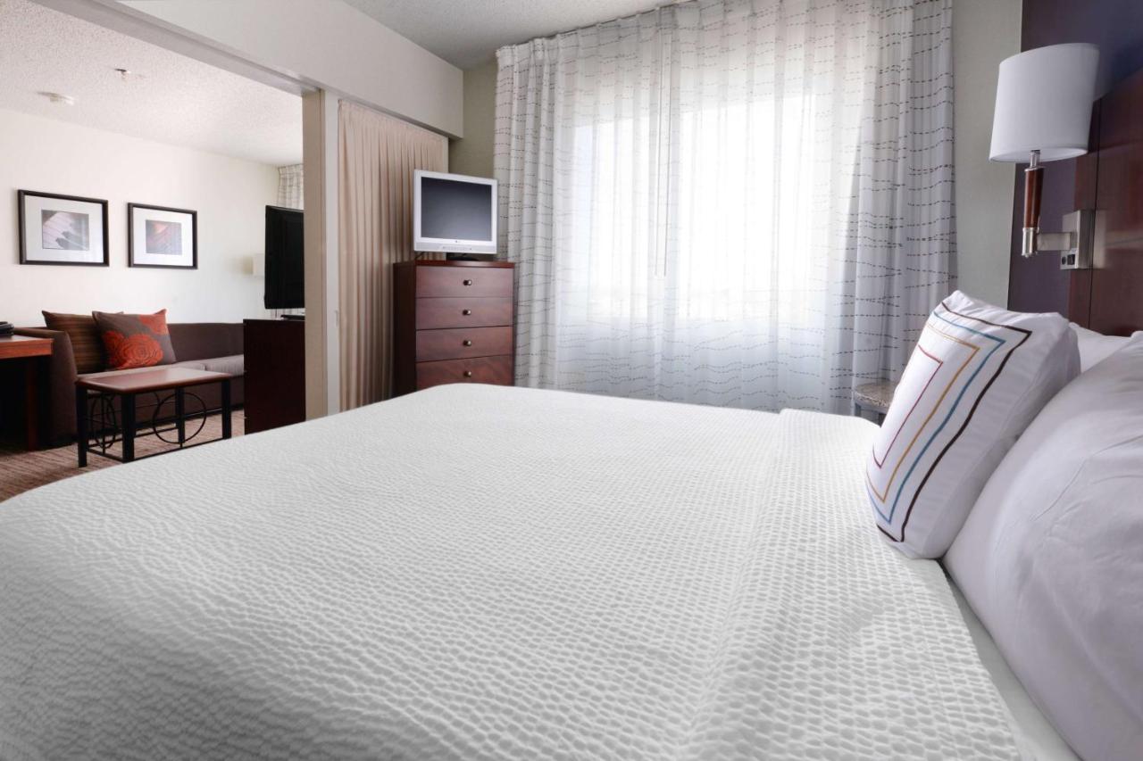 Sonesta Es Suites Dallas Central Expressway Bagian luar foto
